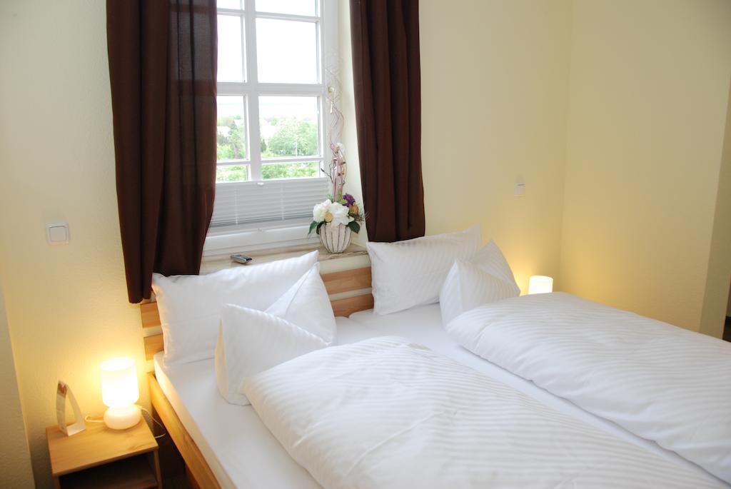 Landhotel Altes Pfarrhaus Kindelbrueck Værelse billede